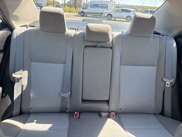 2016 Toyota Corolla L photo 15