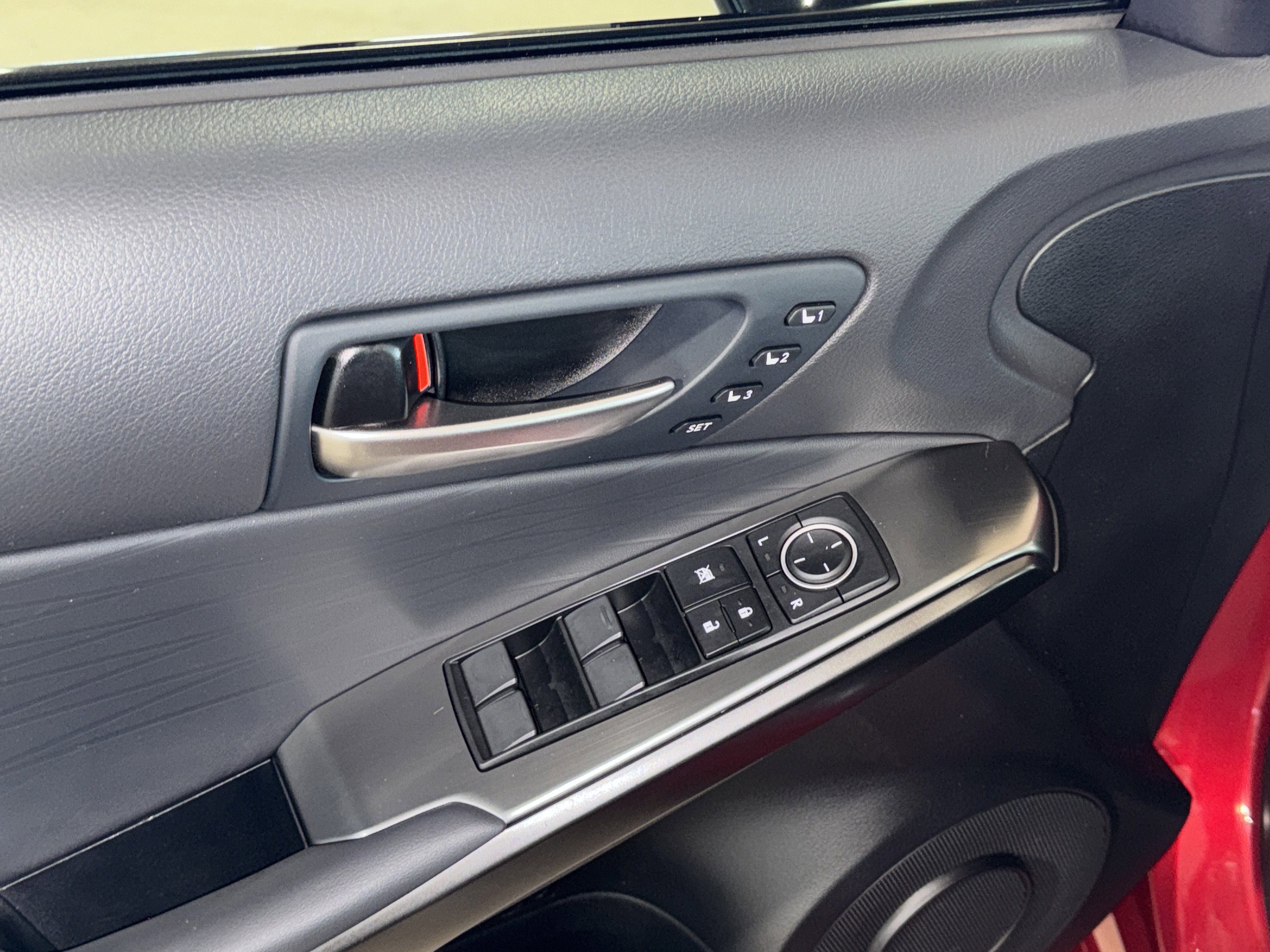 2023 Lexus IS 500 F SPORT Performance photo 2