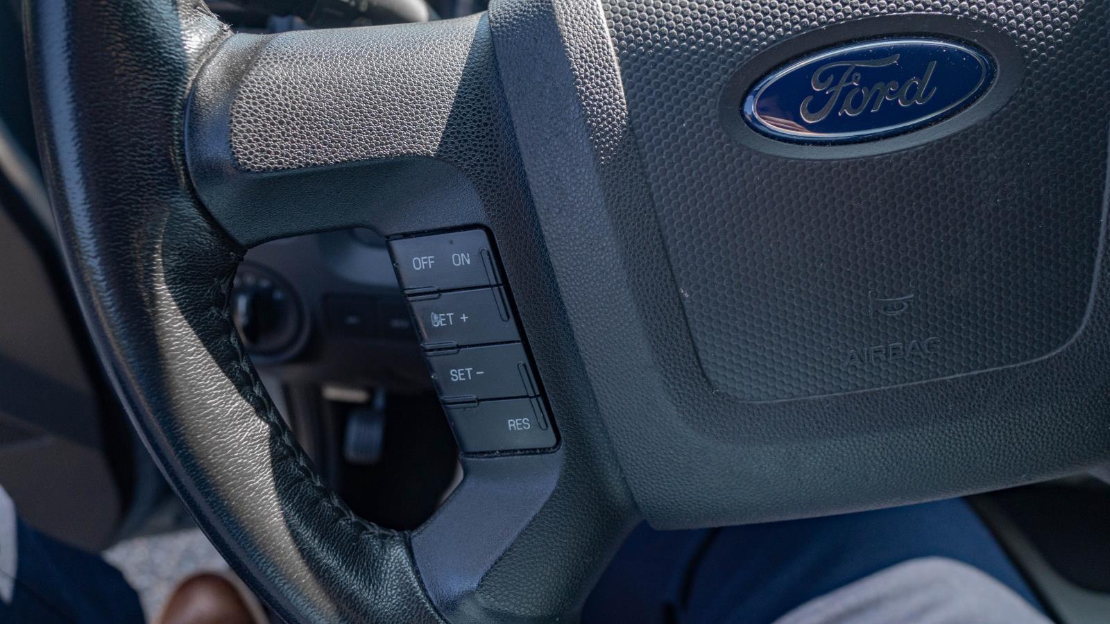 2010 Ford Escape XLT photo 12