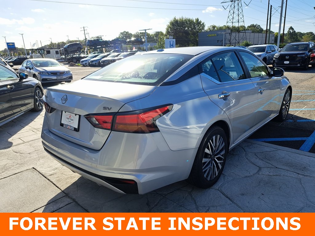 2023 Nissan Altima 2.5 SV photo 3