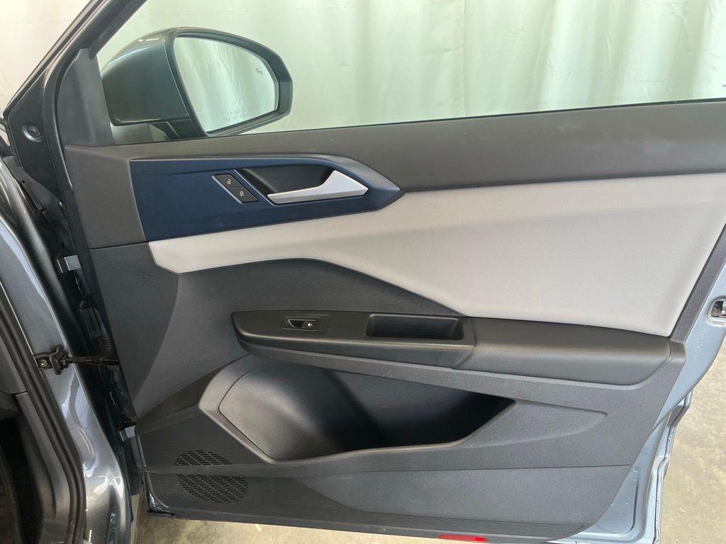 2022 Volkswagen Taos SE photo 10