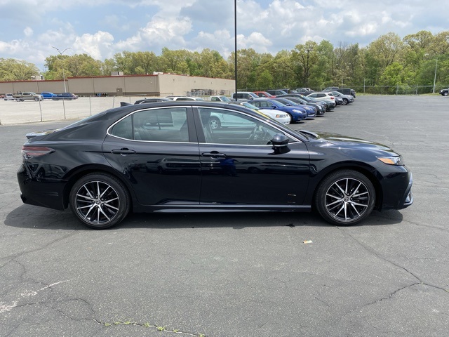 2023 Toyota Camry SE photo 2