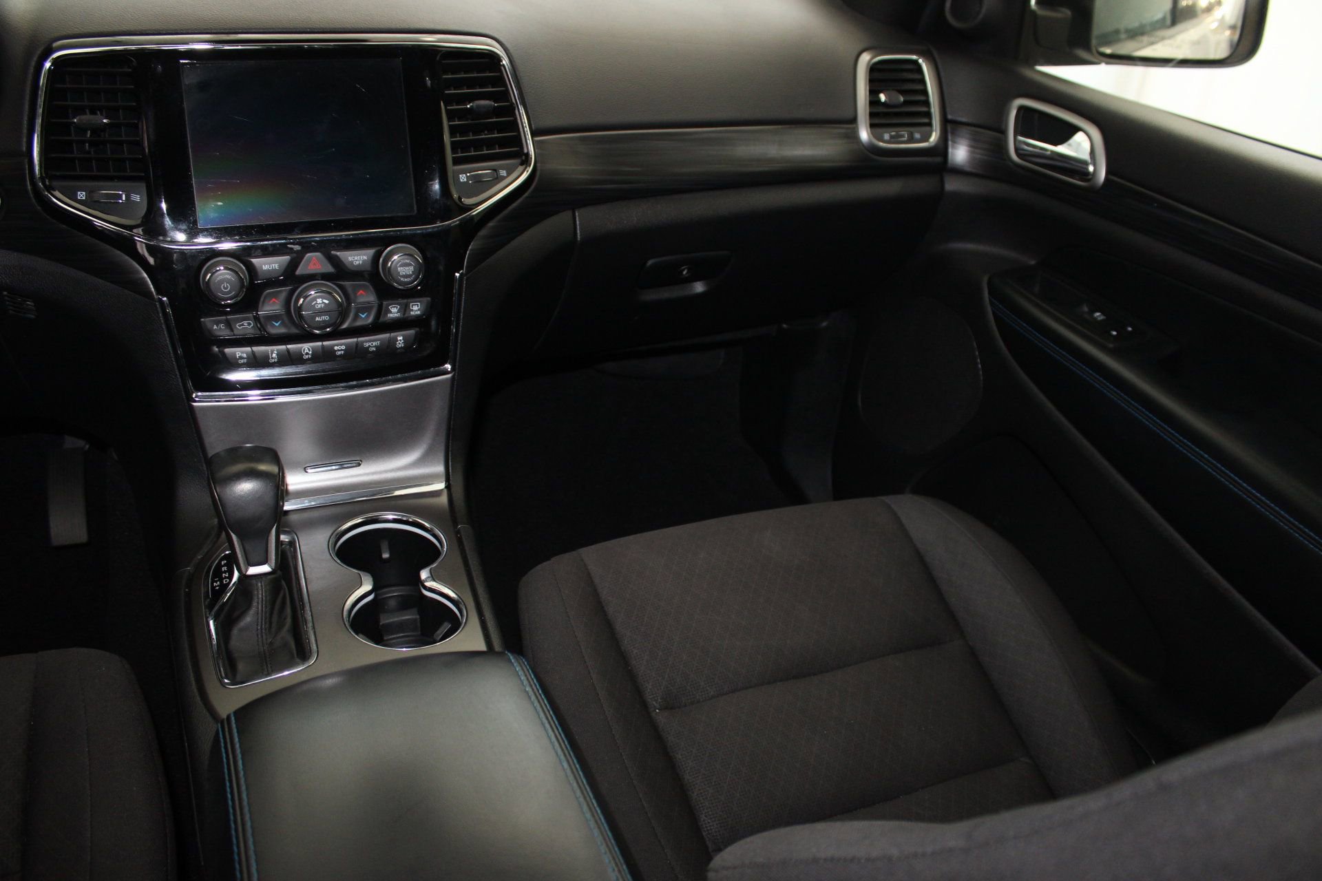 2020 Jeep Grand Cherokee Laredo photo 20