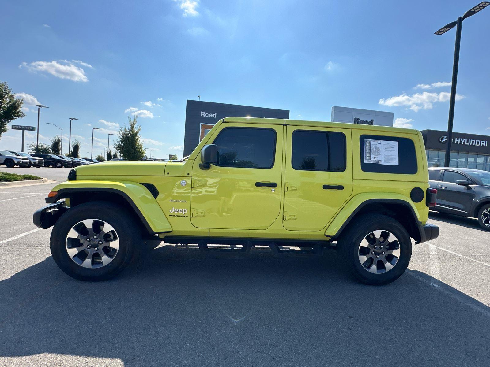 2023 Jeep Wrangler Sahara photo 2