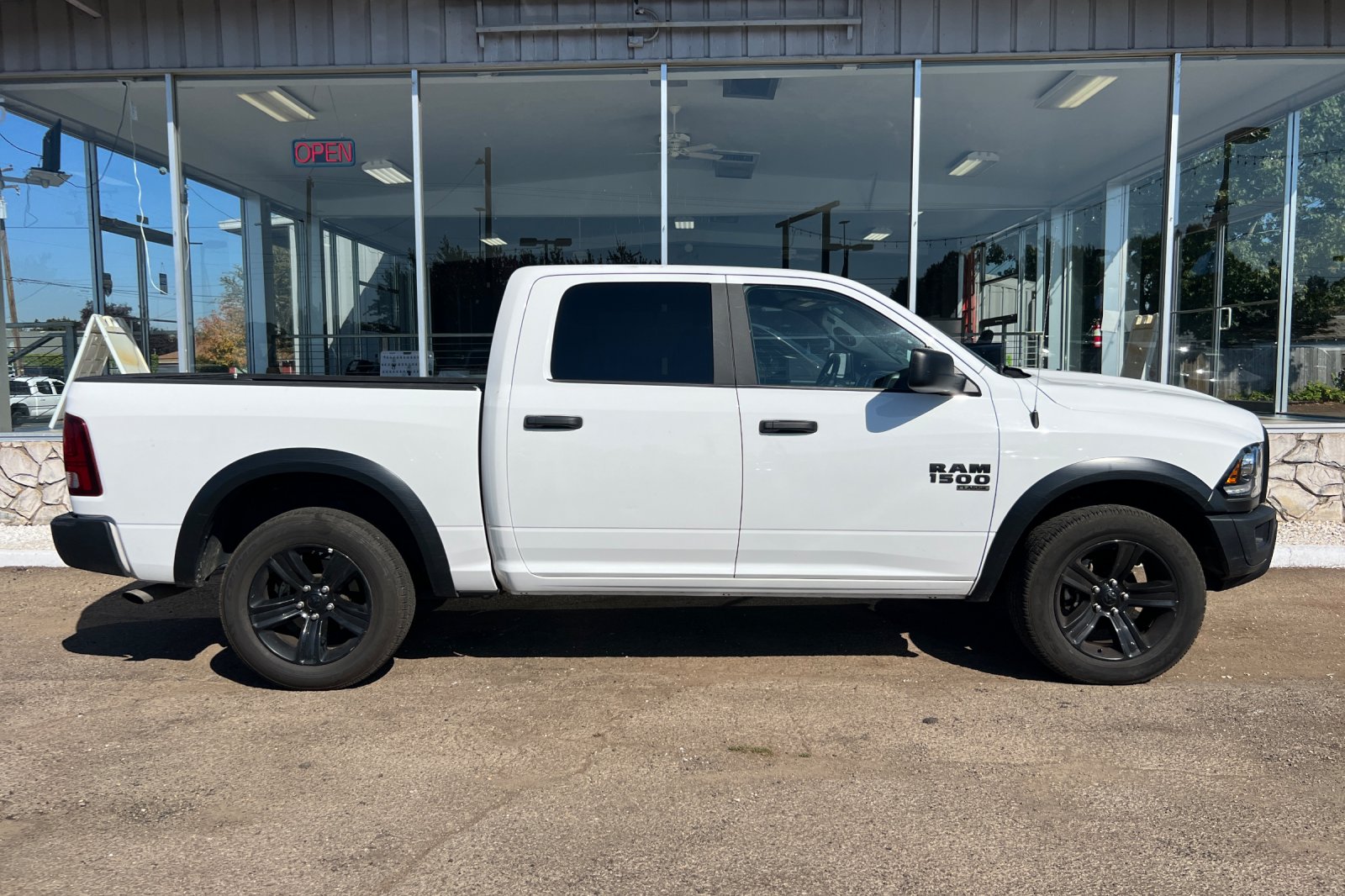 2024 Ram 1500 Classic Warlock photo 2