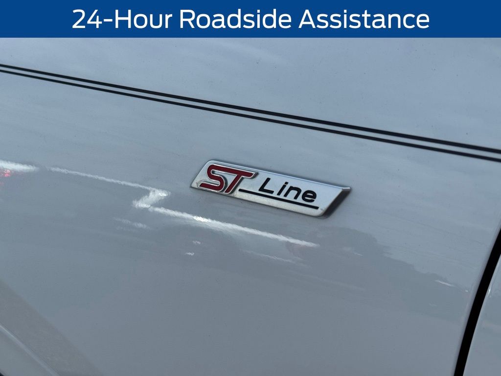 2023 Ford Escape ST-Line photo 3