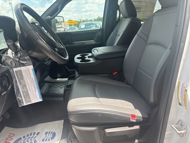 2025 Ram 5500 Tradesman photo 17