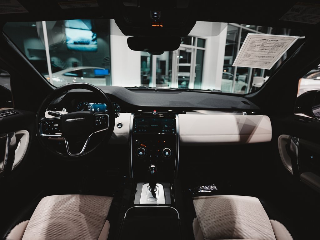 2023 Land Rover Discovery Sport S R-Dynamic photo 22
