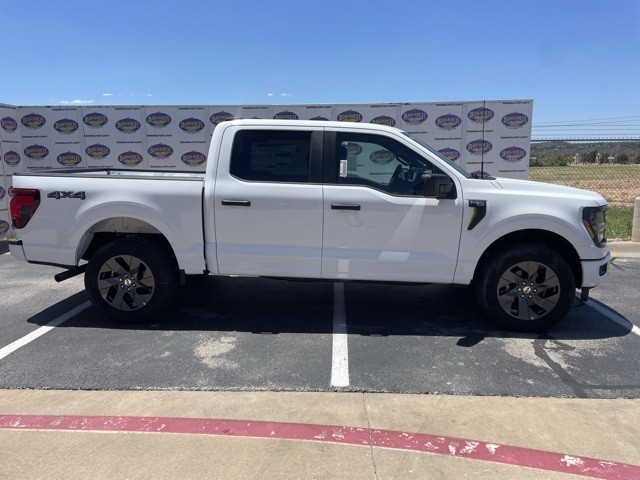 2025 Ford F-150 STX's photo