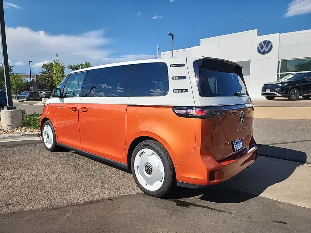 2025 Volkswagen ID. Buzz photo 3