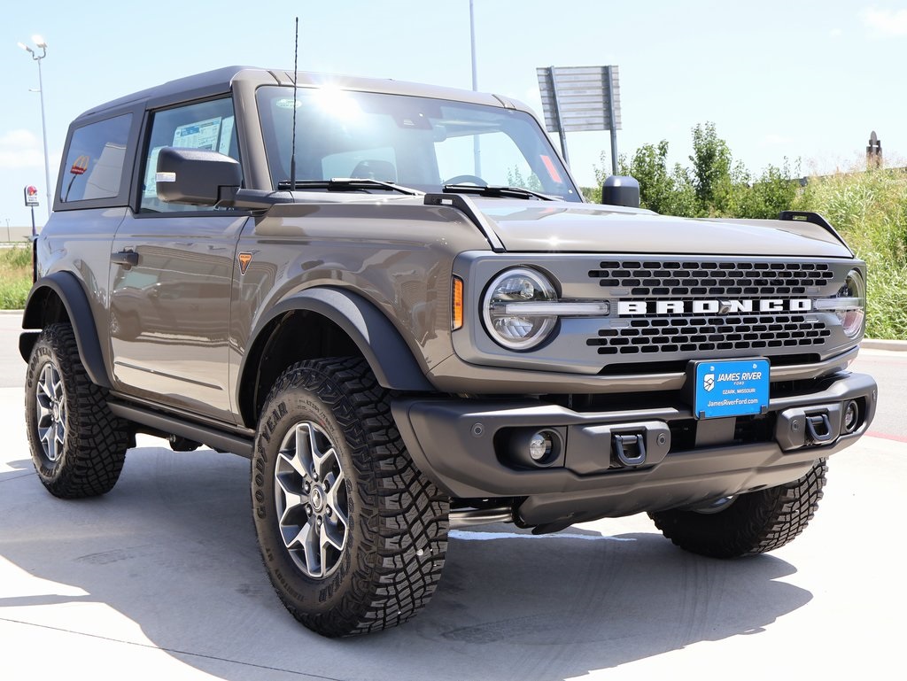 2025 Ford Bronco Badlands photo 6