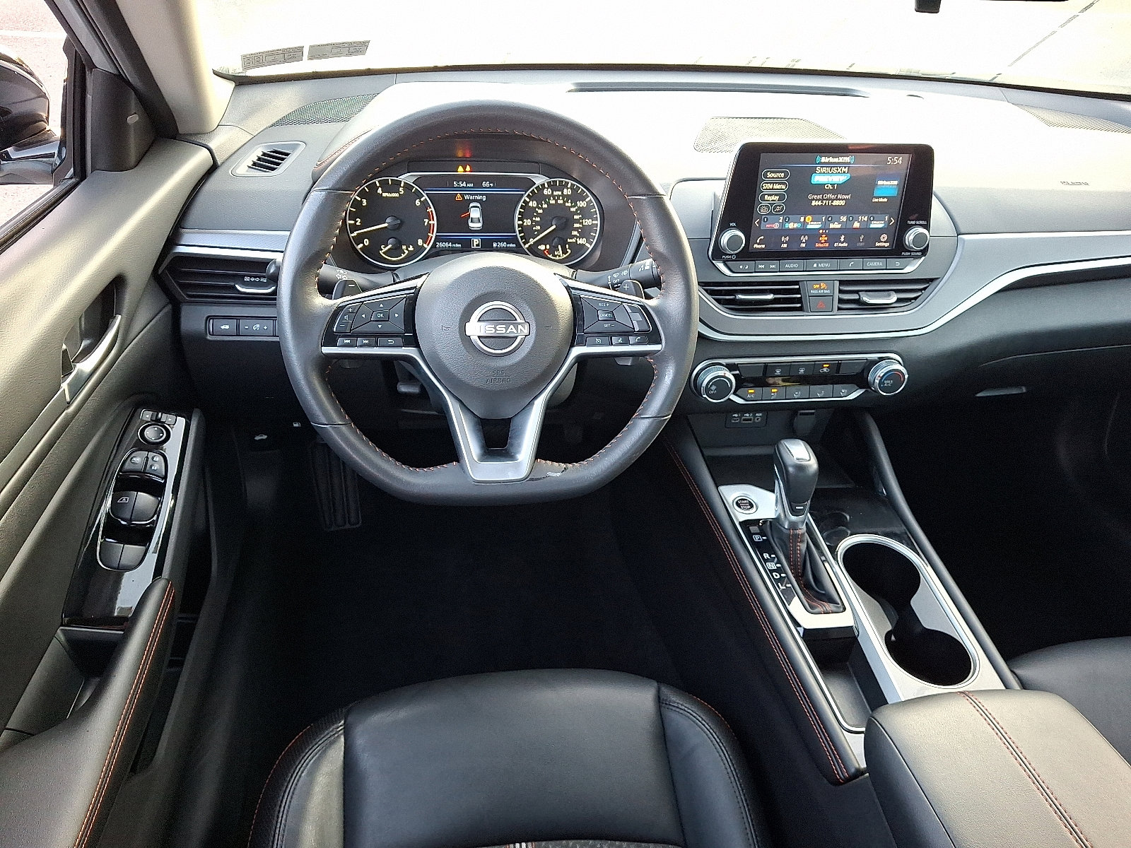 2024 Nissan Altima 2.5 SR photo 8