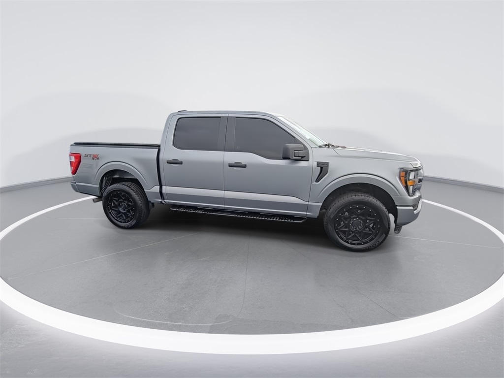 2023 Ford F-150 XL photo 2