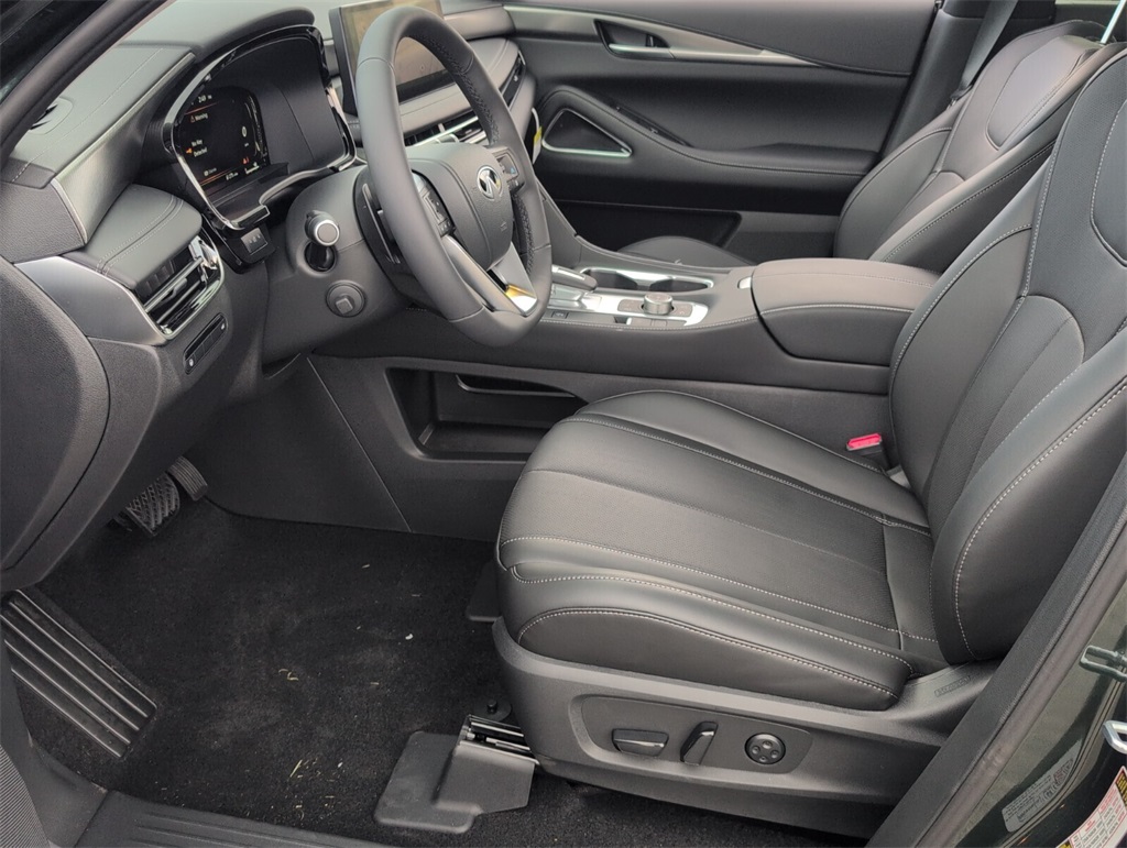 2026 Infiniti QX60 Luxe photo 6