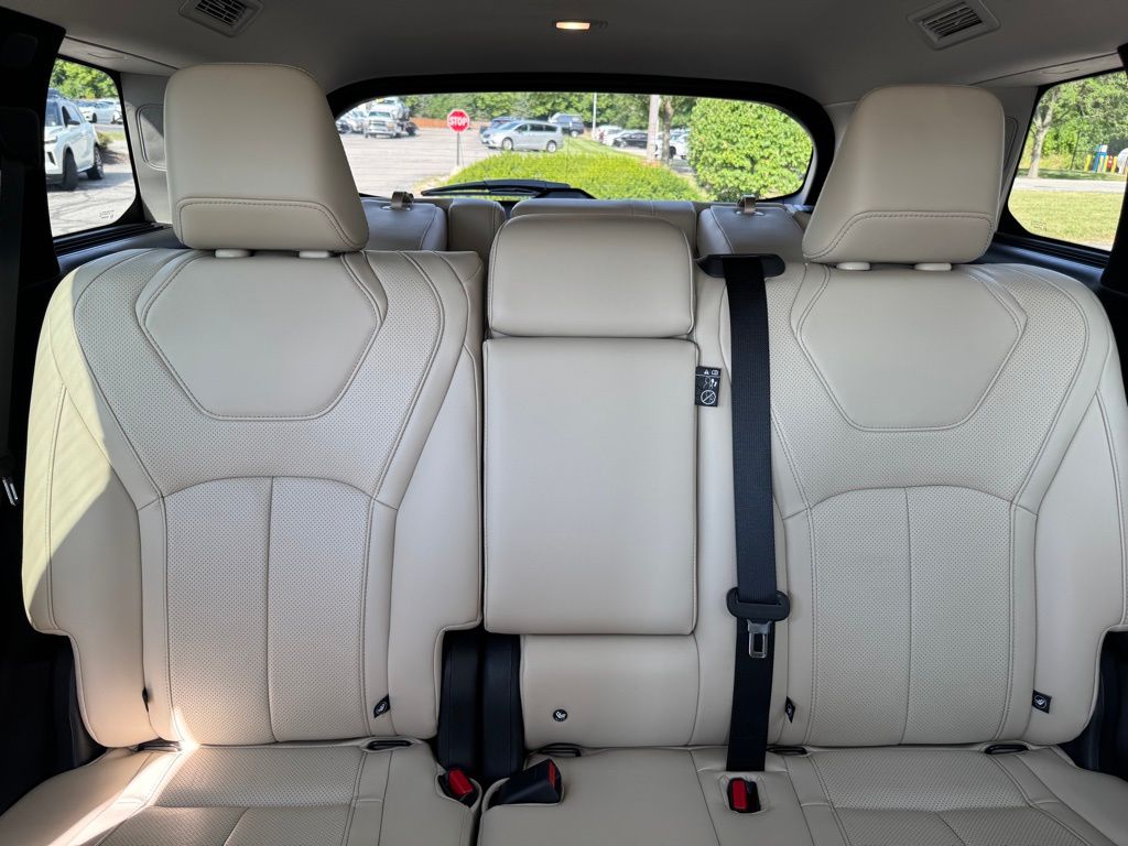 2024 Infiniti QX60 Luxe AWD photo 18
