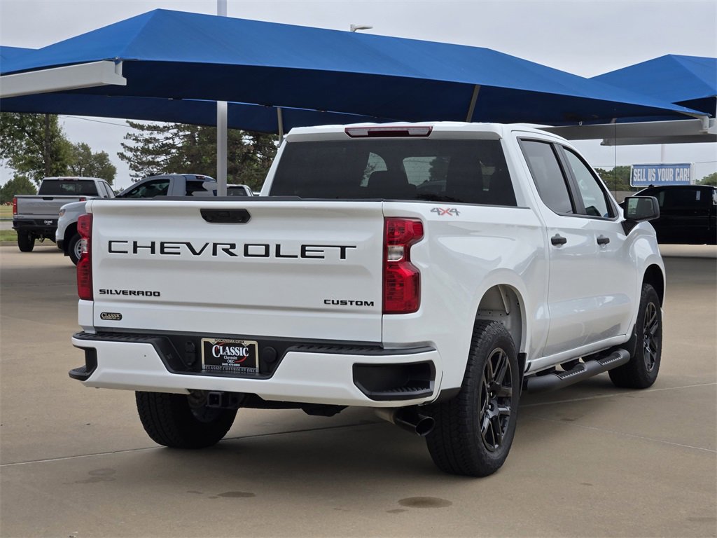 2025 Chevrolet Silverado 1500 Custom photo 4