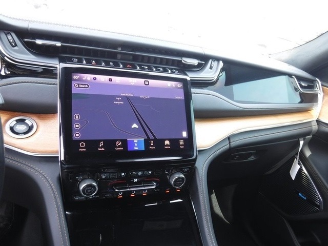2023 Jeep Grand Cherokee Summit Reserve High Altitude photo 24