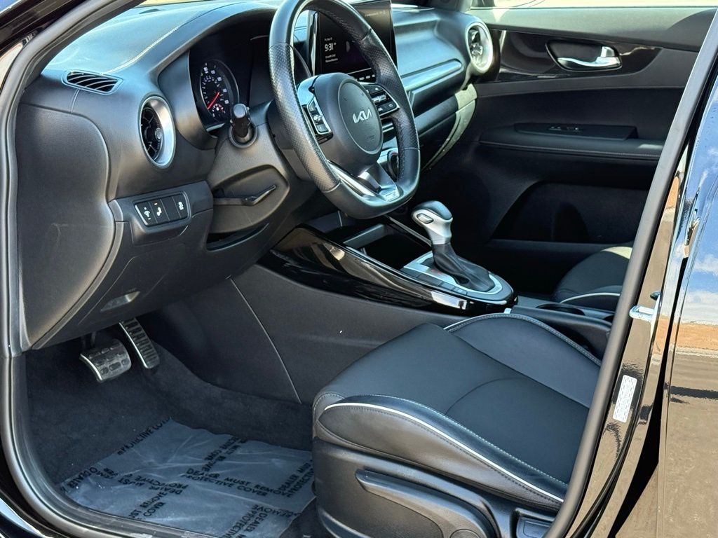 2023 Kia Forte GT-Line photo 6