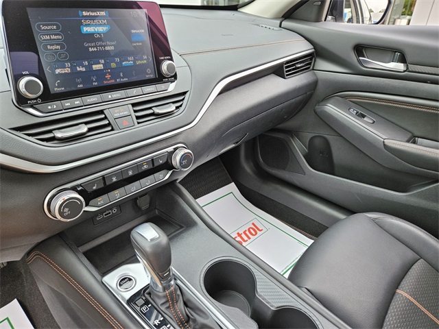 2022 Nissan Altima 2.5 SR photo 19