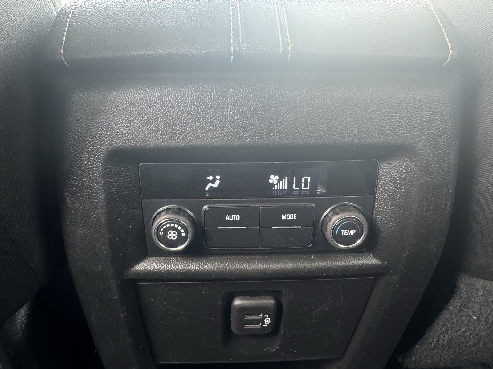 2021 Chevrolet Traverse LS photo 29