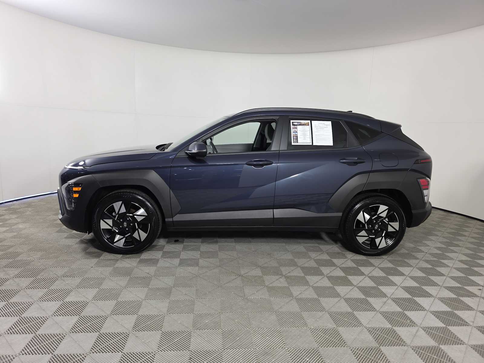 2025 Hyundai Kona SEL photo 4