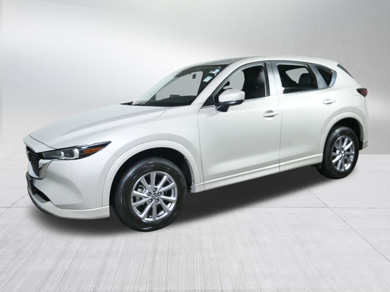 2025 Mazda CX-5 2.5 Select photo 3