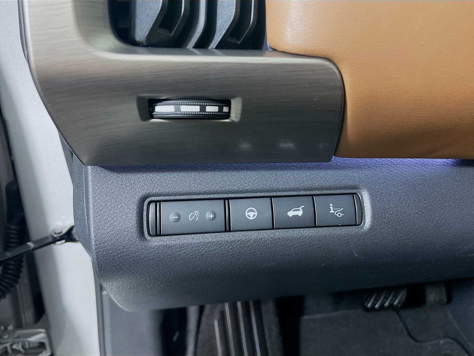 2022 Nissan Pathfinder Platinum photo 8