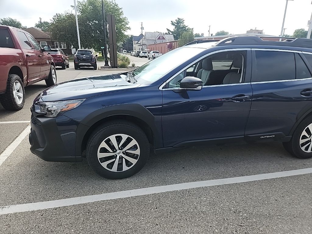 2025 Subaru Outback Premium photo 9
