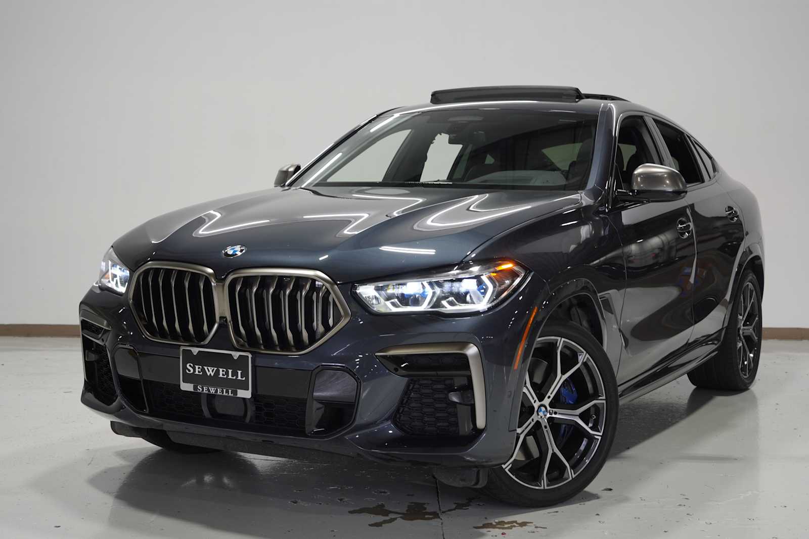 2022 BMW X6 M50i