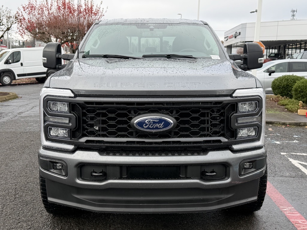 2024 Ford F-350 Lariat photo 3