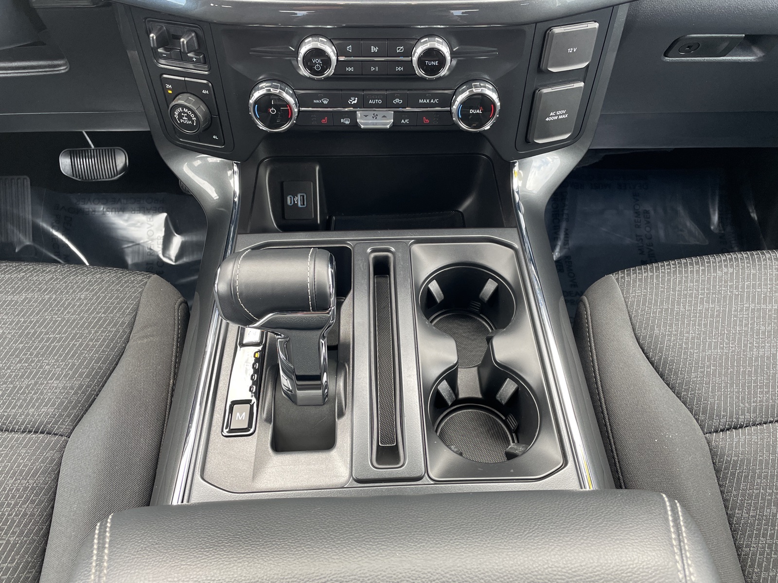 2022 Ford F-150 XLT photo 17