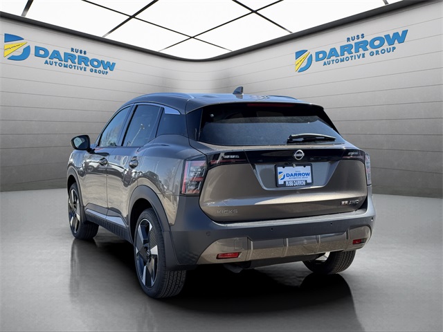 2025 Nissan Kicks SR photo 3