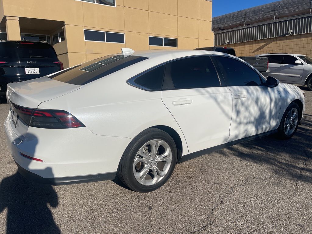 2023 Honda Accord LX photo 7