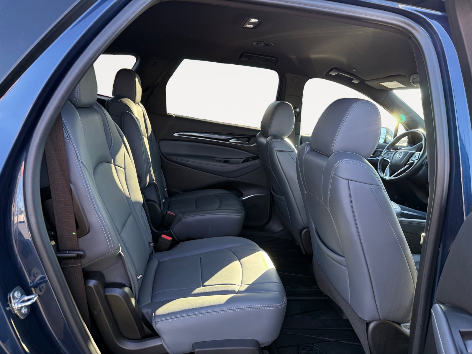 2022 Buick Enclave Essence photo 18