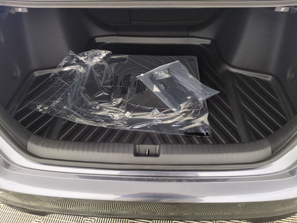 2025 Honda Accord Hybrid Touring photo 20