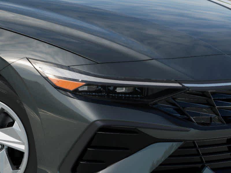 2025 Hyundai Elantra SE photo 8