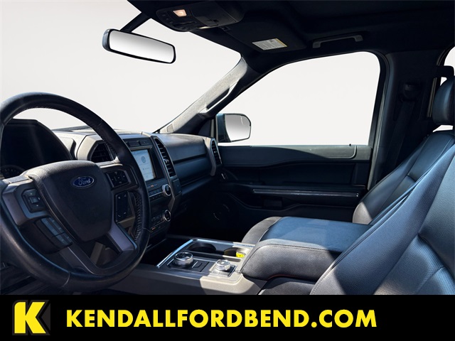 2019 Ford Expedition XLT photo 3