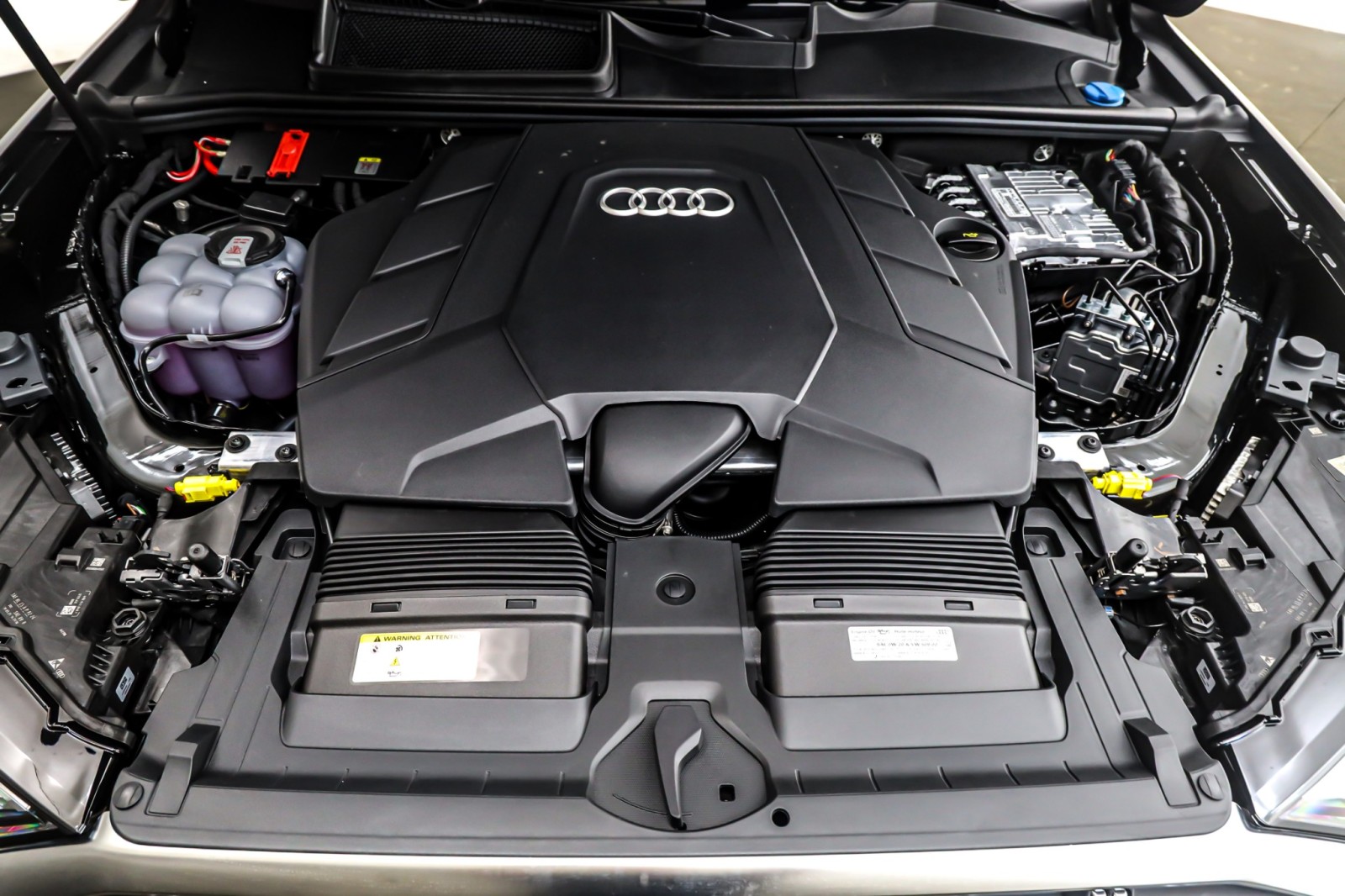 New 2025 Mythos Black Metallic Audi Premium Plus 55 TFSI quattro image 11