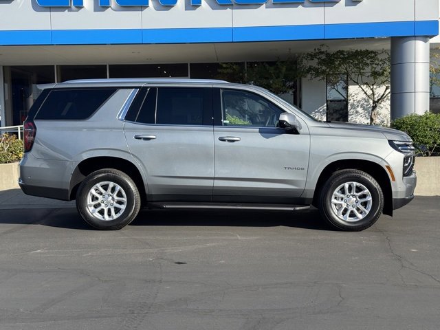 2026 Chevrolet Tahoe LS photo 3