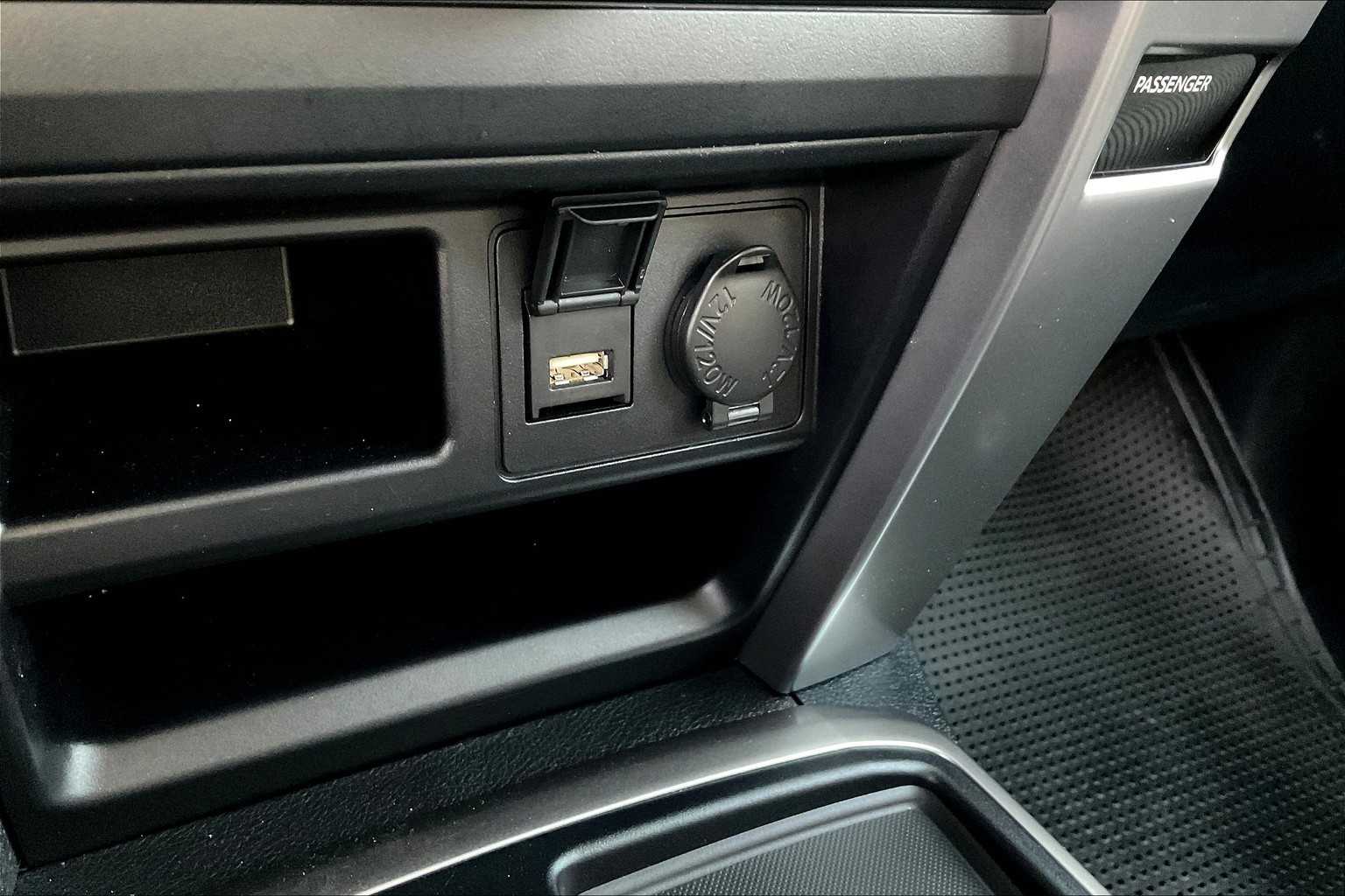 2024 Toyota 4Runner SR5 photo 30