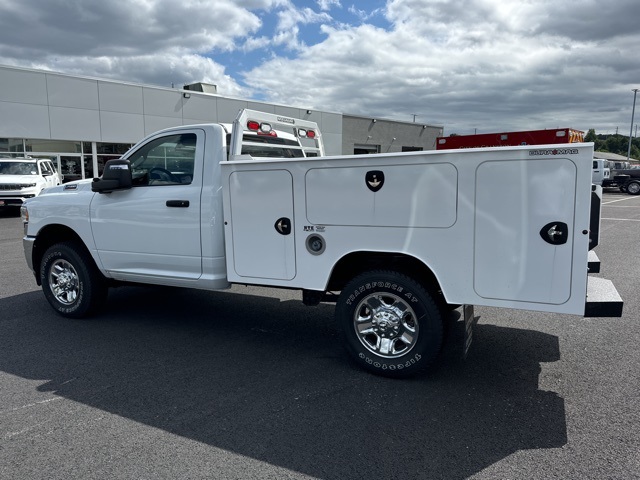 2023 Ram 2500 Tradesman photo 5