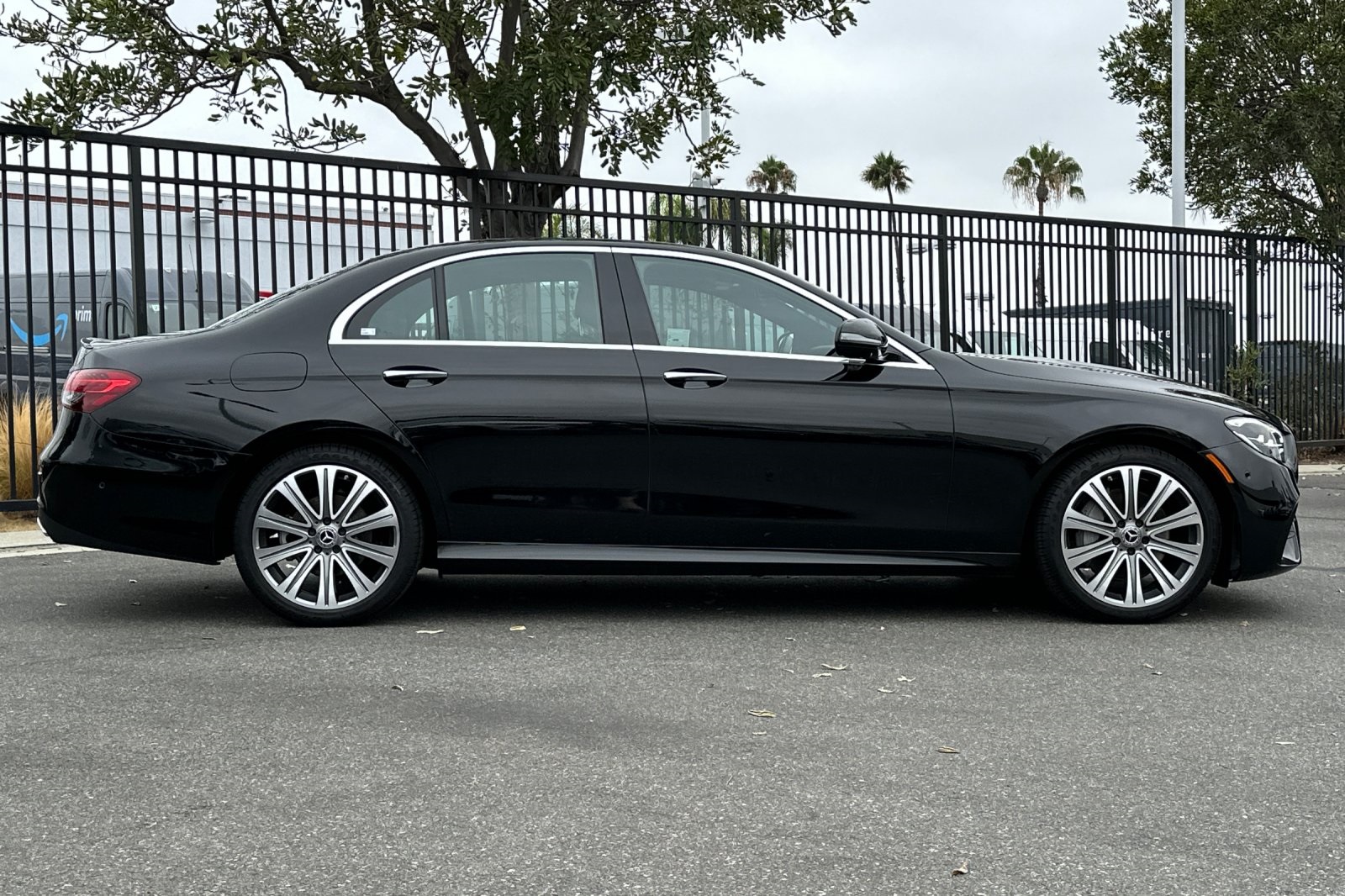 2023 Mercedes Benz E 350 photo 3