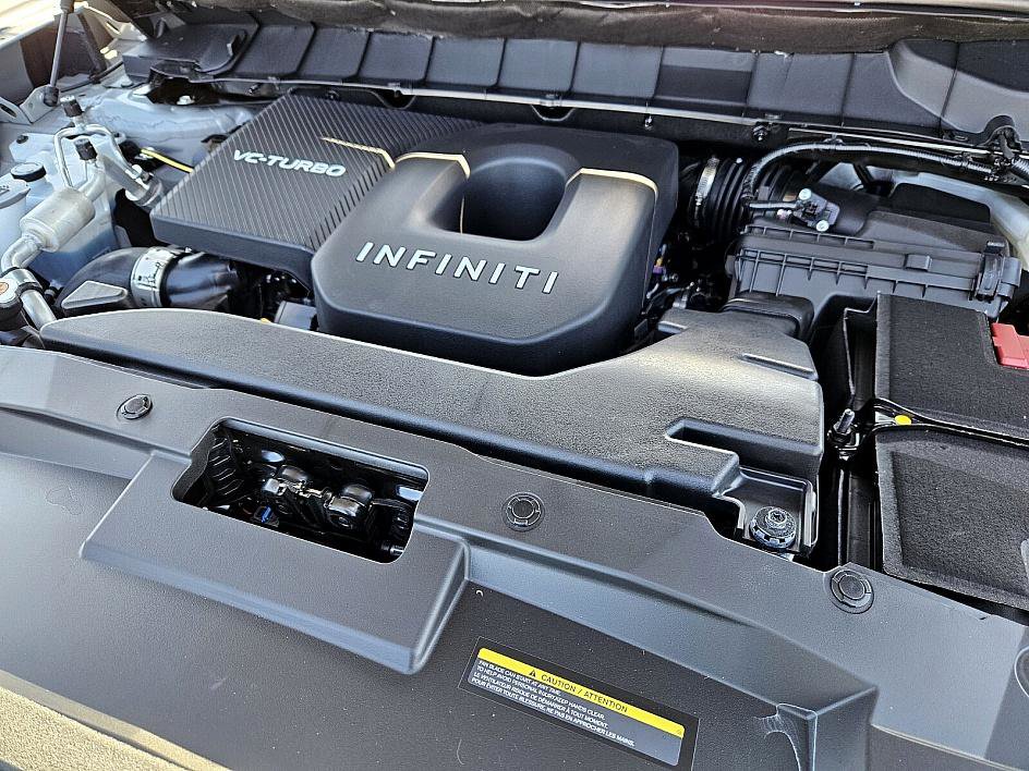 2026 Infiniti QX60 Luxe photo 16