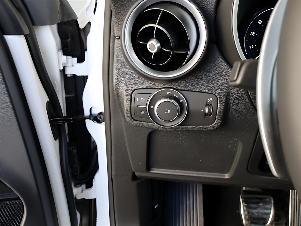 2025 Alfa Romeo Stelvio Sprint Base photo 31