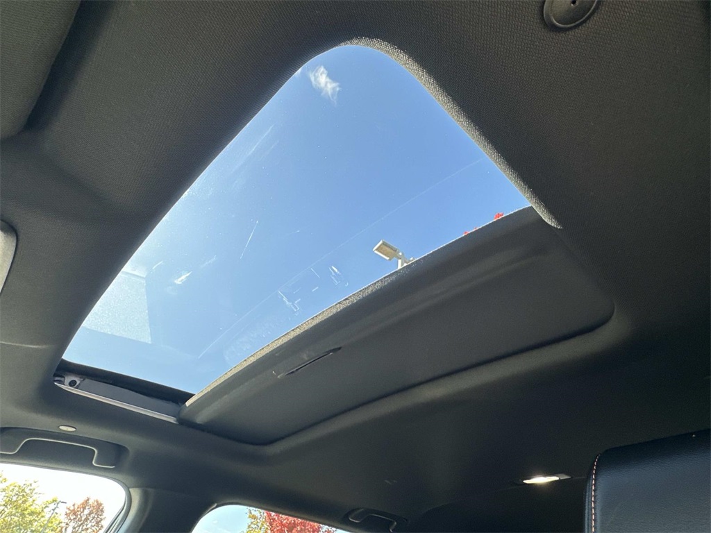 2024 Honda CR-V Hybrid Sport Touring photo 4