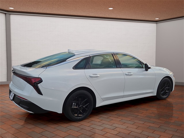 2025 Kia K5 LXS photo 3
