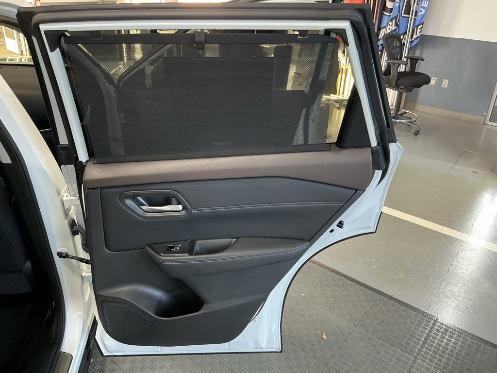 2023 Nissan Rogue SL photo 29