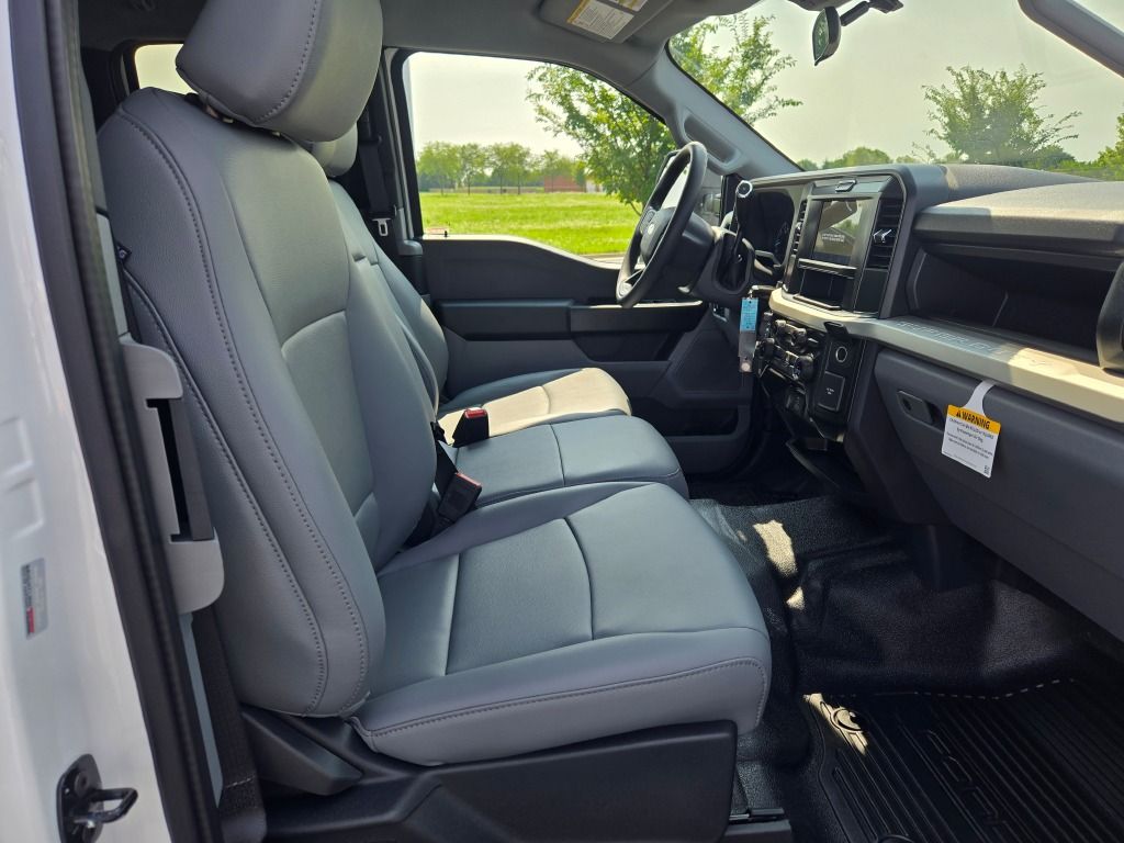 2025 Ford F-250 XL photo 5