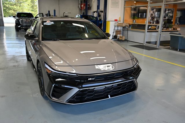 2024 Hyundai Elantra N Line photo 3