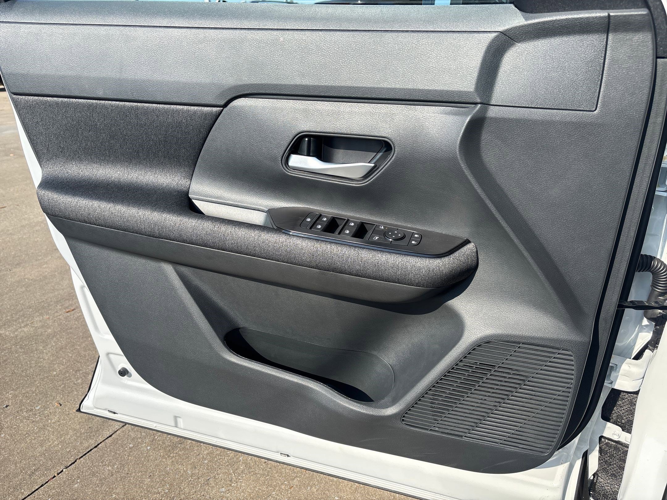 2026 Nissan Kicks SV photo 19